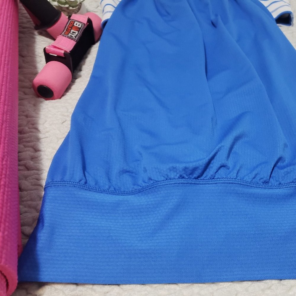 Lululemon Athletica 'No Limits' tank with built in bra size 4 - Picture 5 of 14